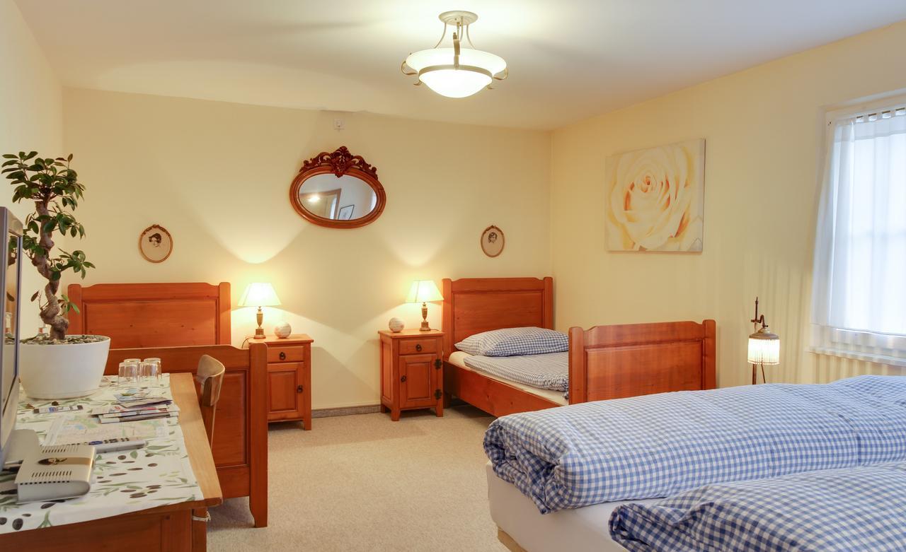 Ustria Crusch Alva Bed & Breakfast Tavanasa Exterior photo